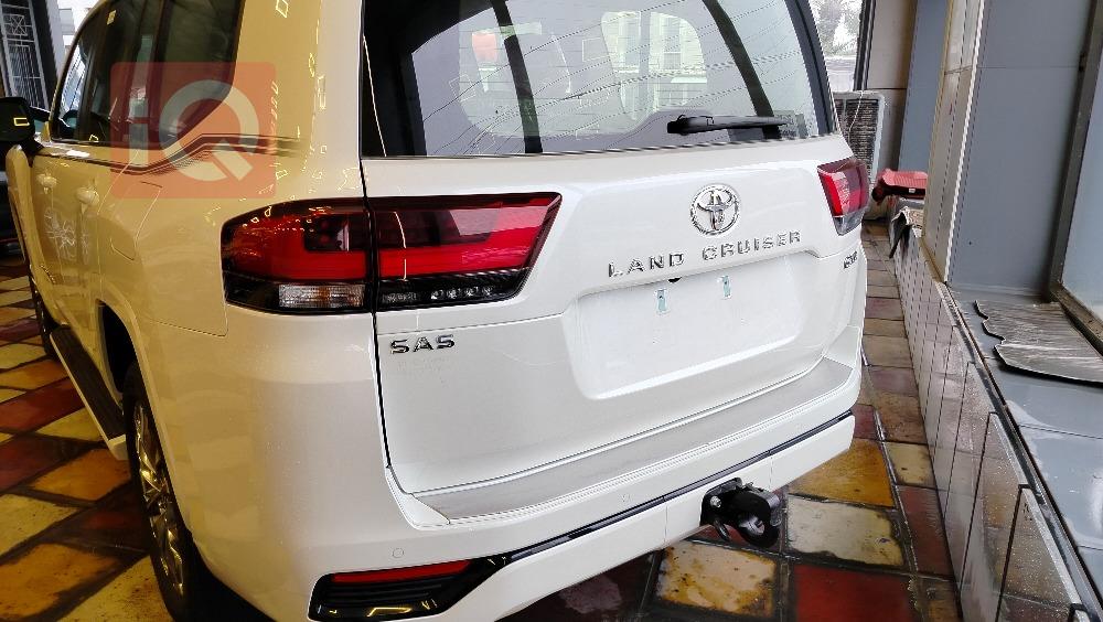 تويوتا لاندكروزر